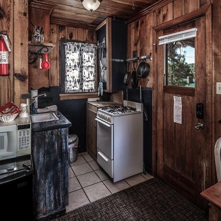 Apache Village 4, King Studio, Midtown, Sleeps 2 Ruidoso Exterior photo