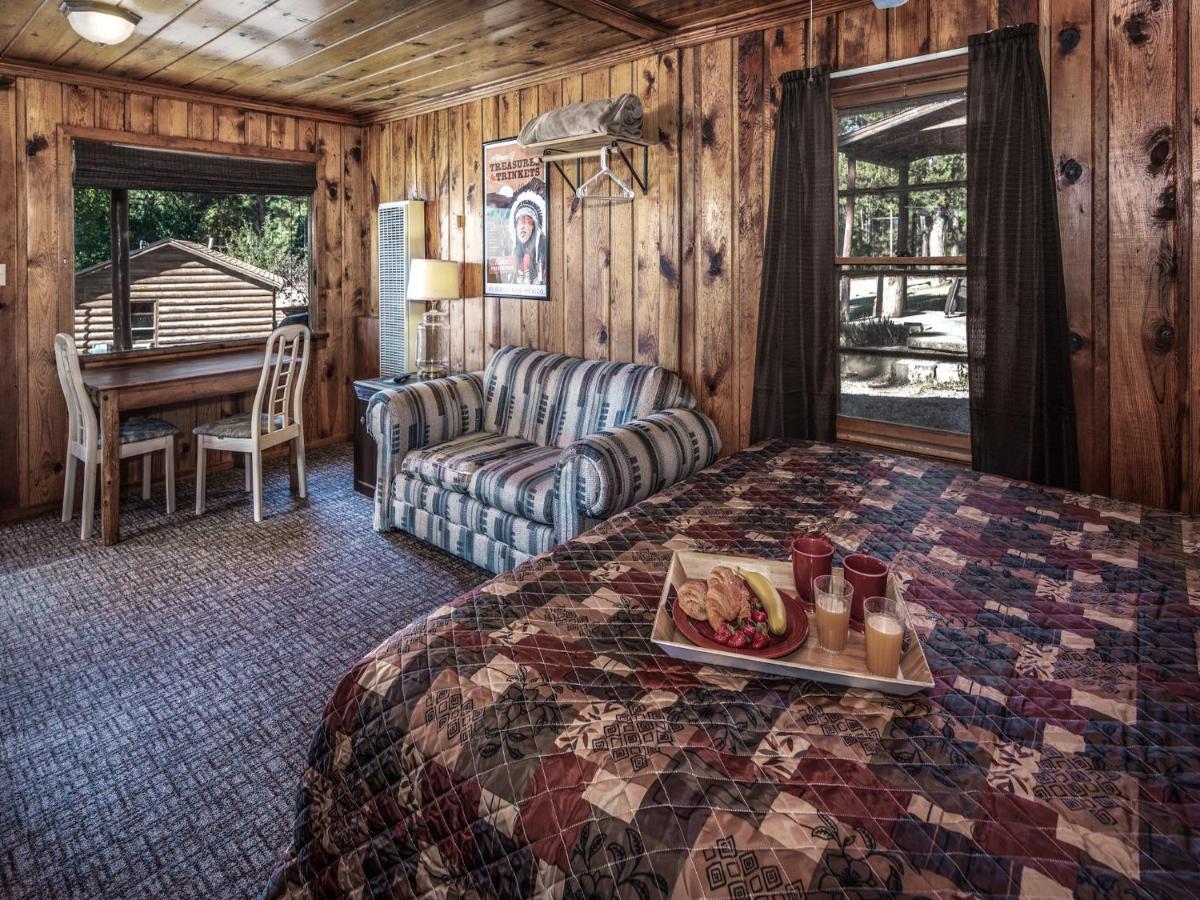 Apache Village 4, King Studio, Midtown, Sleeps 2 Ruidoso Exterior photo